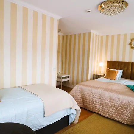 Vaenerport Lakefront Hotell Mariestad Exterior photo