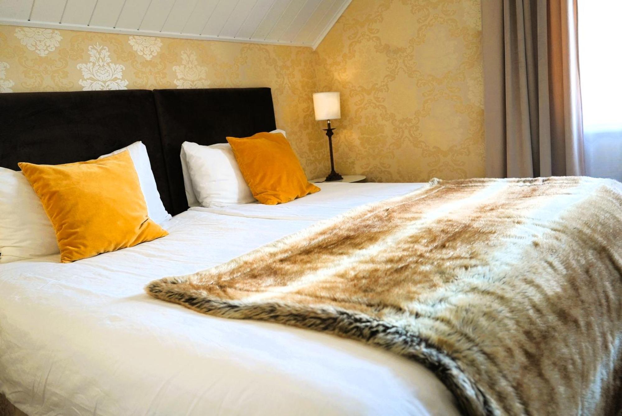 Hotel Vaenerport Lakefront 3*
