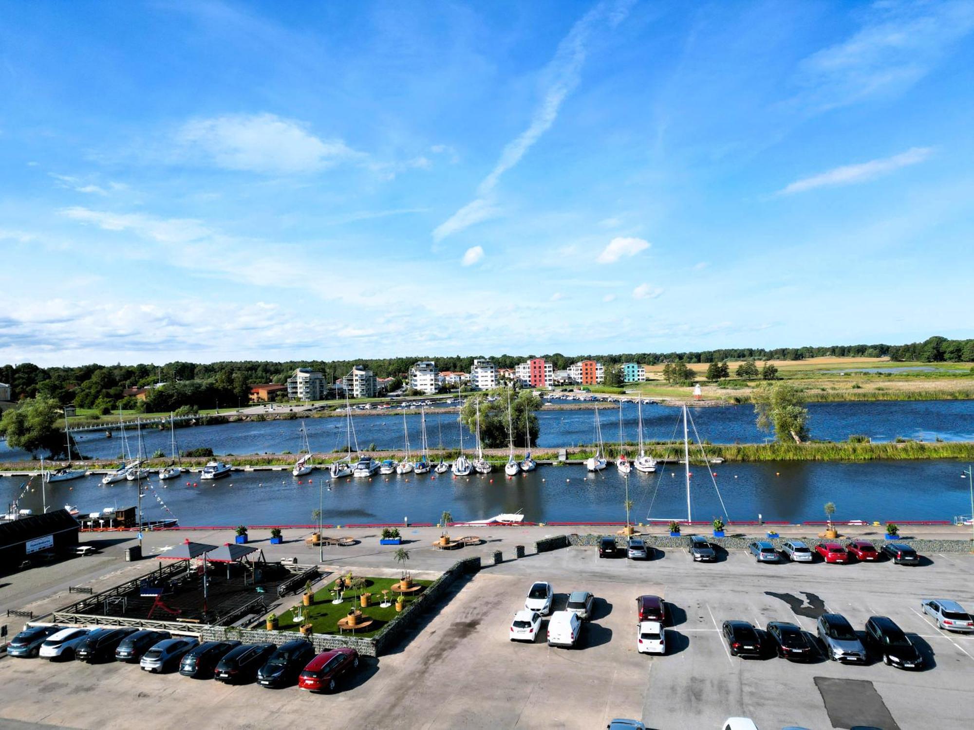 Vaenerport Lakefront Hotel Mariestad