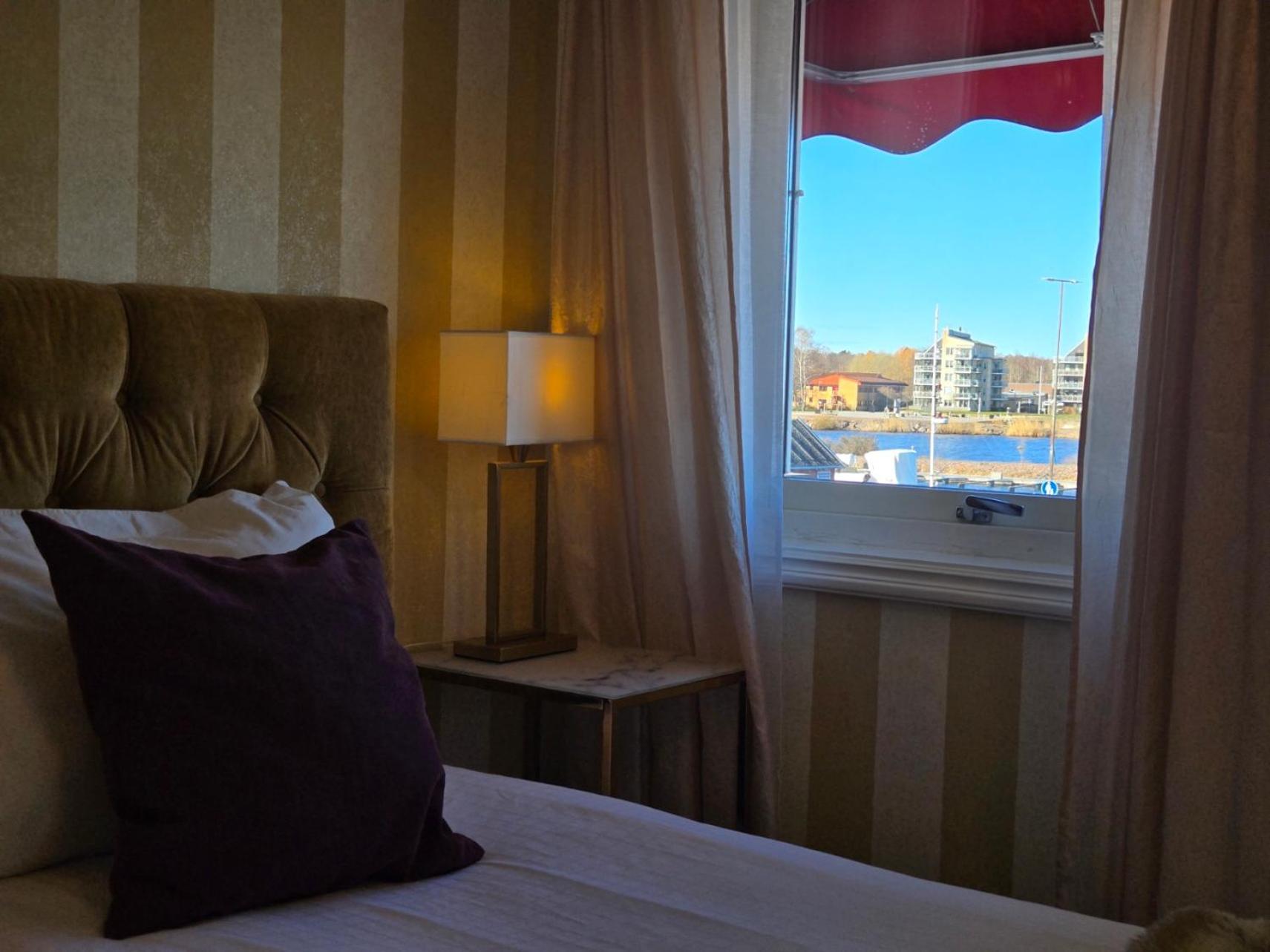 Hotel Vaenerport Lakefront 3*
